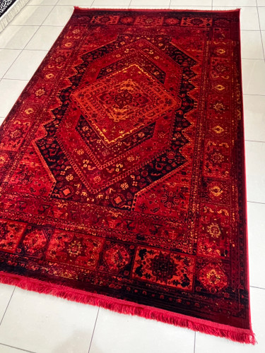 فرش طرح قجری زمینه لاکی