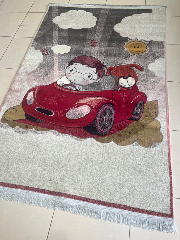 فرش کودک مناسب سیسمونی پسرانه طرح ماشین