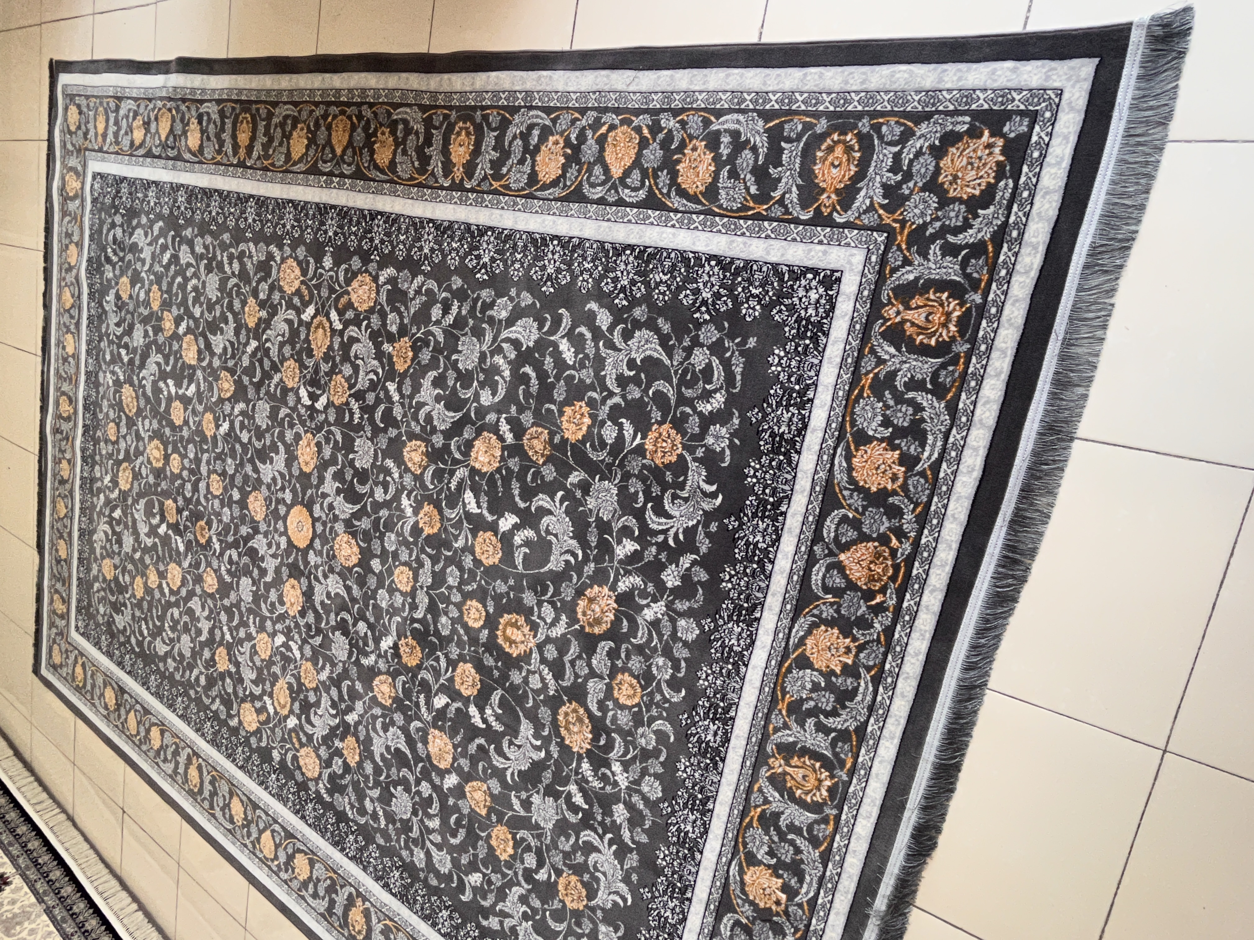 فرش دودی طوسی