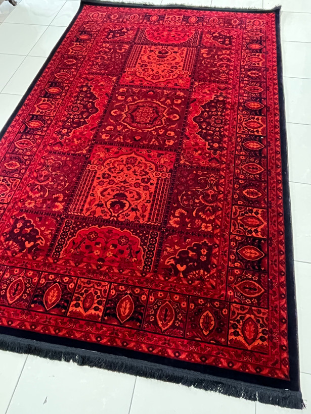 فرش ماشینی طرح قجری خشتی زمینه لاکی کد 4133
